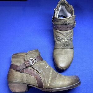 Miz Mooz Khaki and Chocolate Ankle Booties